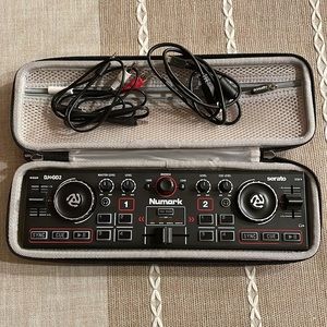 Numark DJ2Go2 DJ Controller with Case - Like New